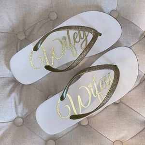 Wifey sandals